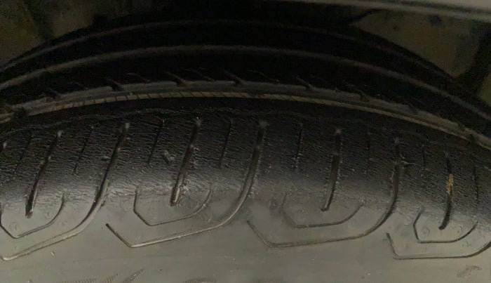 2015 Honda Jazz 1.2L I-VTEC V AT, Petrol, Automatic, 34,294 km, Right Front Tyre Tread