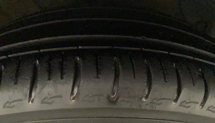 2022 Hyundai AURA SX PLUS 1.2 AMT, Petrol, Automatic, 20,883 km, Left Front Tyre Tread