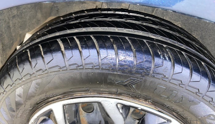 2018 Maruti Ertiga VXI CNG, CNG, Manual, 1,06,659 km, Right Rear Tyre Tread