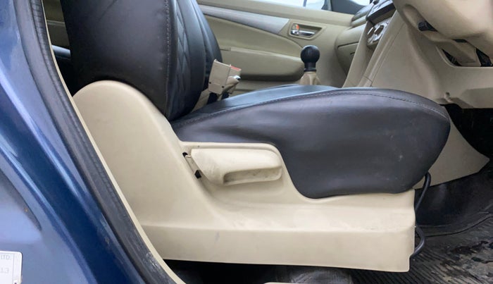 2018 Maruti Ertiga VXI CNG, CNG, Manual, 1,06,659 km, Driver Side Adjustment Panel