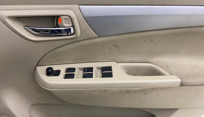 2018 Maruti Ertiga VXI CNG, CNG, Manual, 1,06,659 km, Driver Side Door Panels Control