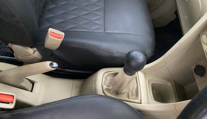 2018 Maruti Ertiga VXI CNG, CNG, Manual, 1,06,659 km, Gear Lever