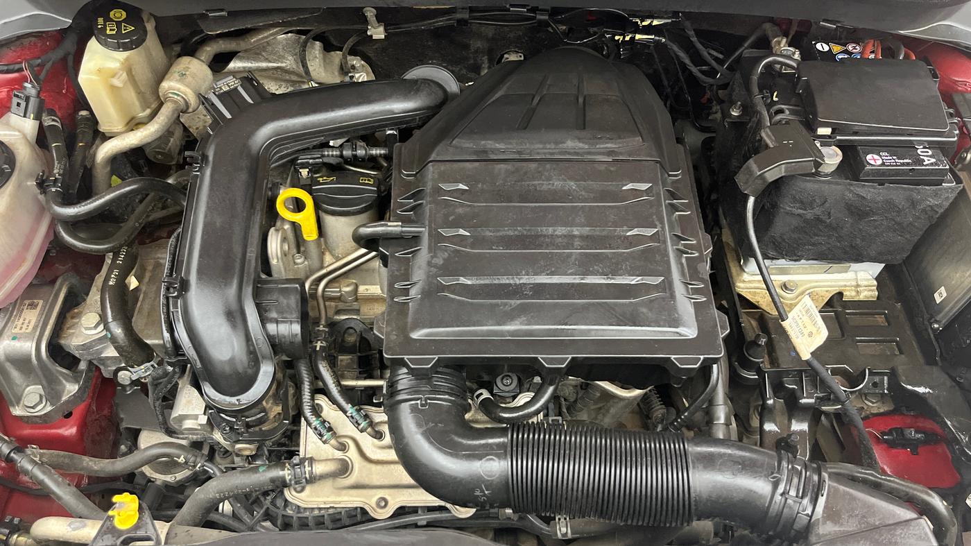 2021 Skoda KUSHAQ STYLE 1.0L TSI MT, Petrol, Manual, 50,073 km, Engine View
