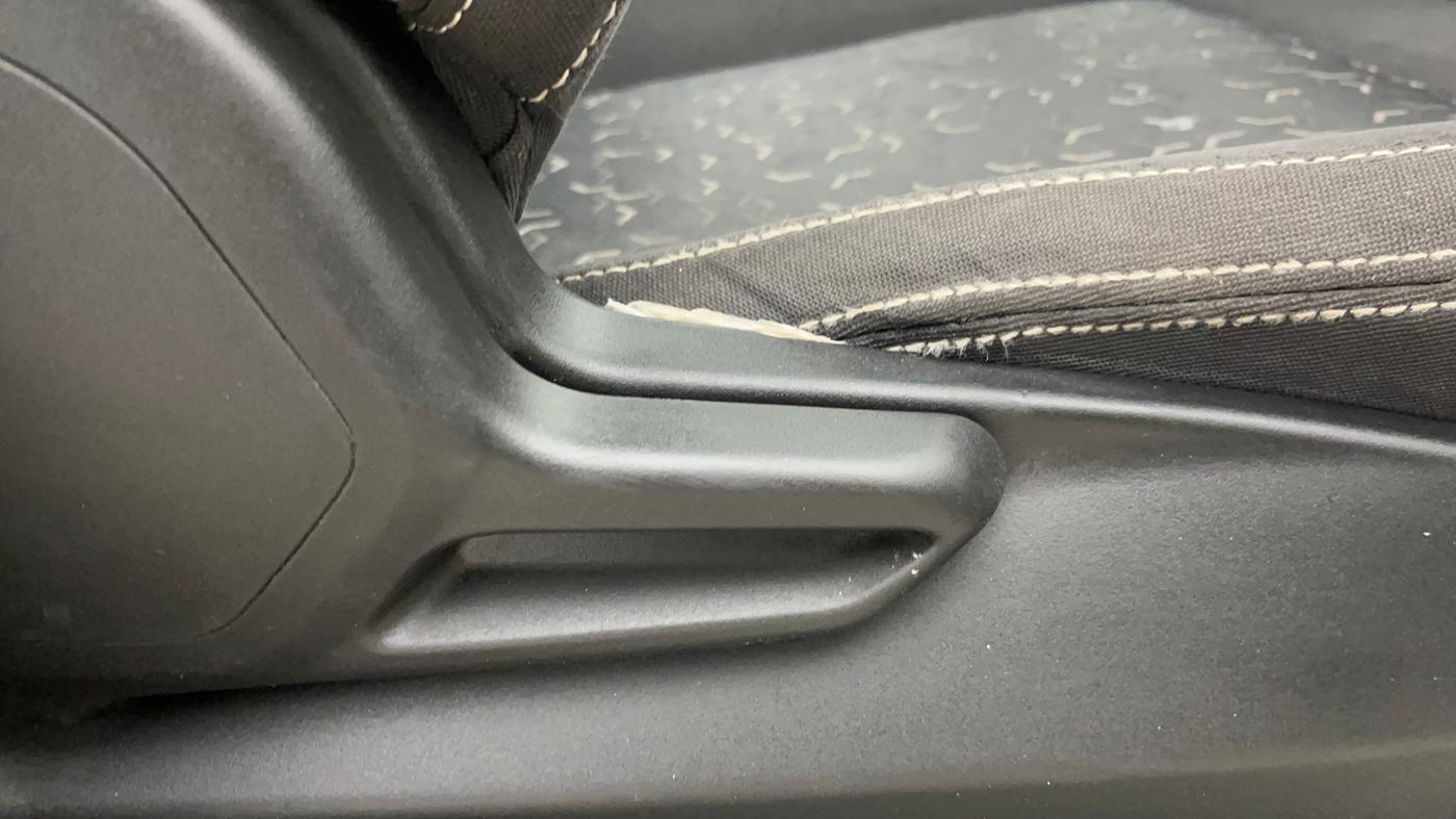 2021 Tata Tiago XTA PETROL, Petrol, Automatic, 39,004 km, Driver Side Adjustment Panel