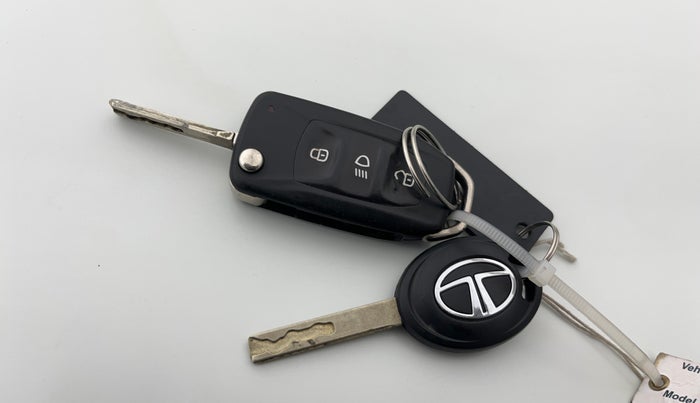 2021 Tata Tiago XTA PETROL, Petrol, Automatic, 39,004 km, Key Close Up