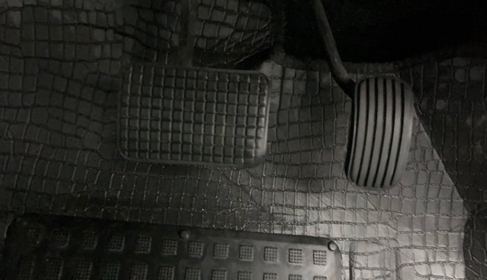 2021 Tata Tiago XTA PETROL, Petrol, Automatic, 39,004 km, Pedals