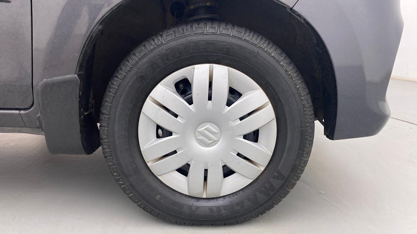 2017 Maruti Alto 800 VXI, Petrol, Manual, 25,760 km, Right Front Wheel