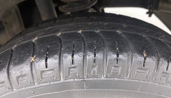2017 Maruti Alto 800 VXI, Petrol, Manual, 25,760 km, Left Rear Tyre Tread