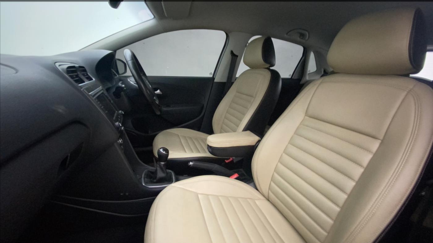 2019 Volkswagen Polo HIGHLINE PLUS 1.0 16 ALLOY, Petrol, Manual, 49,612 km, Right Side Front Door Cabin