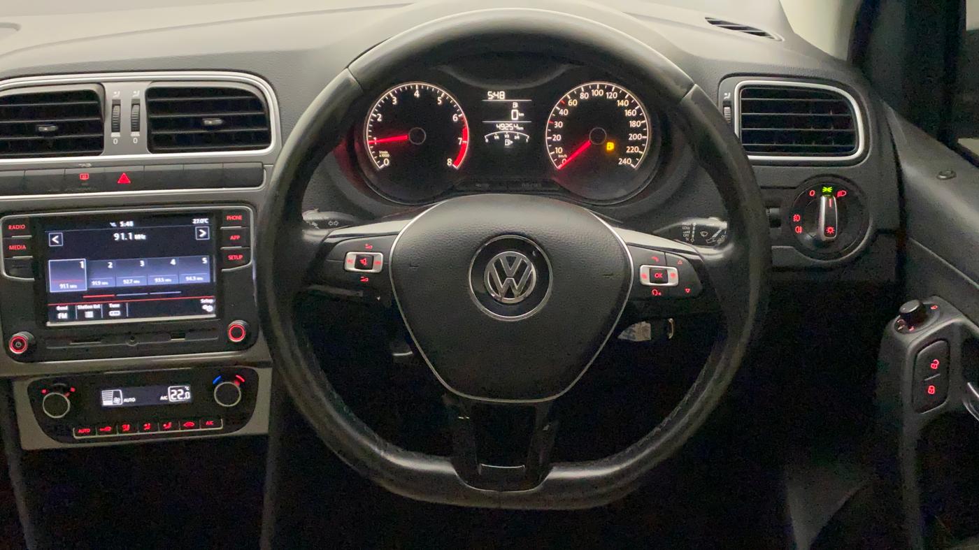 2019 Volkswagen Polo HIGHLINE PLUS 1.0 16 ALLOY, Petrol, Manual, 49,612 km, Steering Wheel Close Up