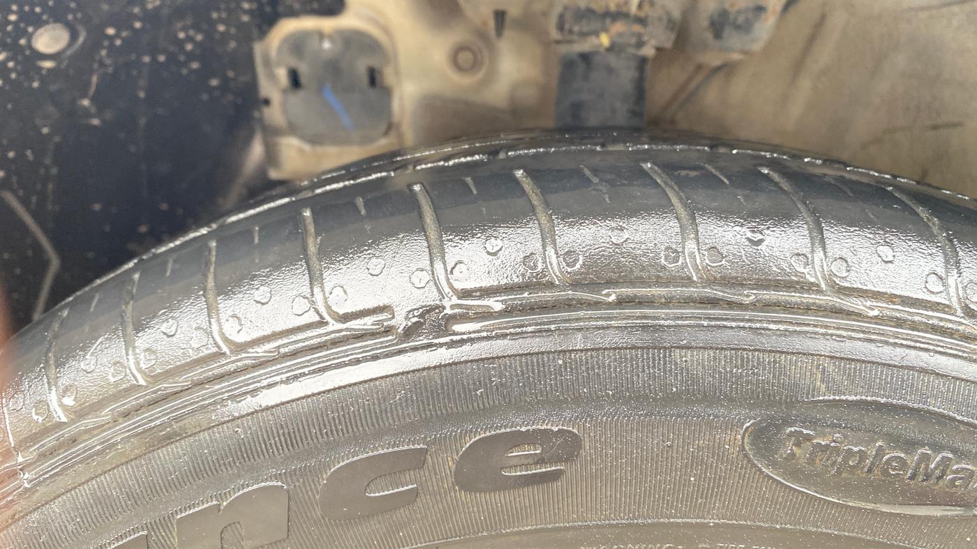 2023 Hyundai VENUE SX 1.2 PETROL, Petrol, Manual, 51,222 km, Left Front Tyre Tread