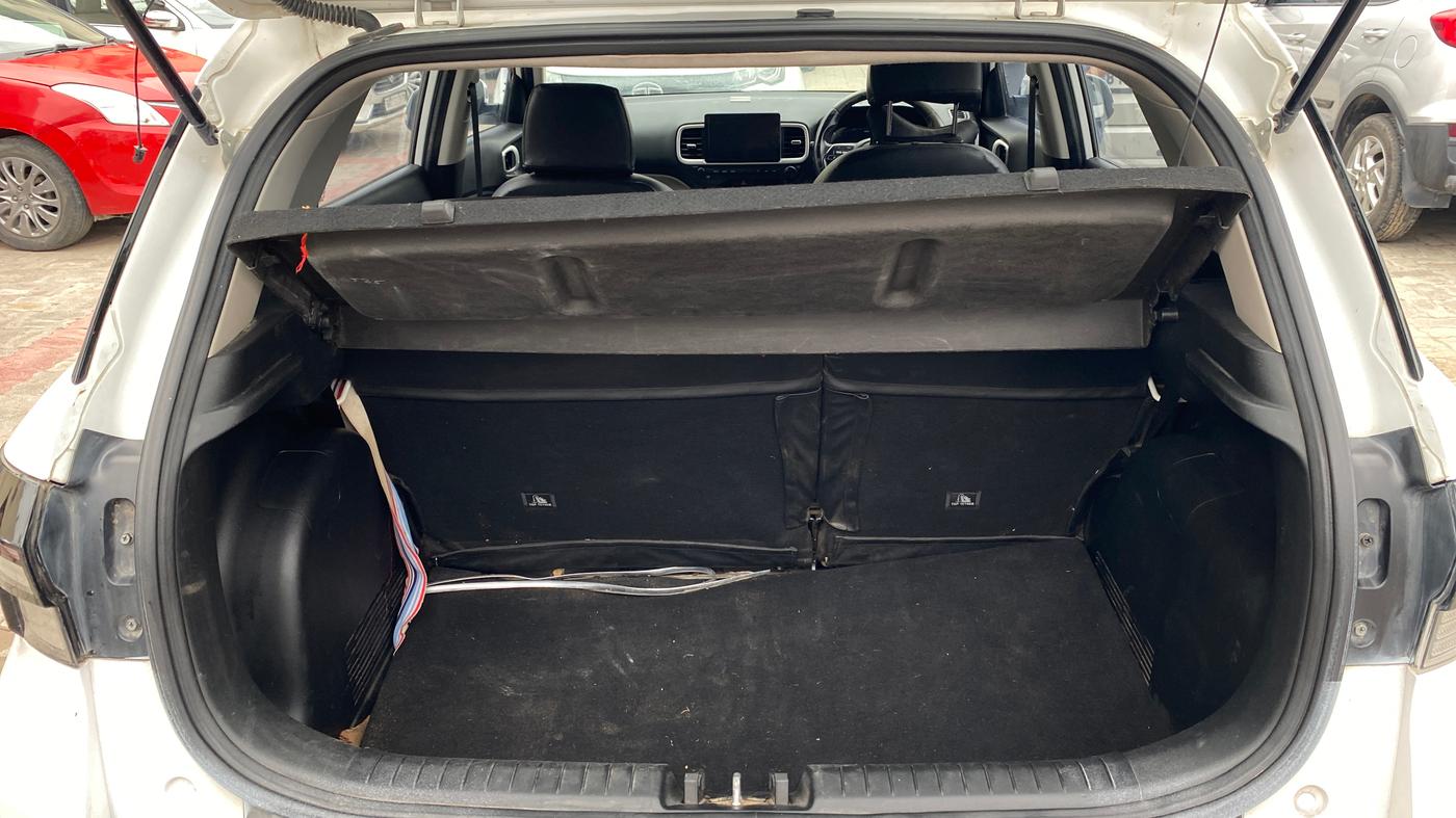 2023 Hyundai VENUE SX 1.2 PETROL, Petrol, Manual, 51,222 km, Boot Inside