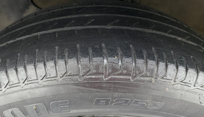 2019 Hyundai Elite i20 1.2 SPORTS PLUS VTVT, Petrol, Manual, 49,767 km, Left Front Tyre Tread