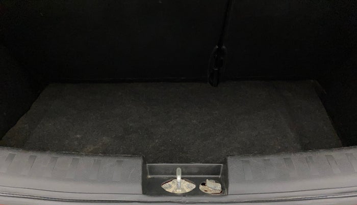 2015 Maruti Swift VXI, Petrol, Manual, 72,542 km, Boot Inside