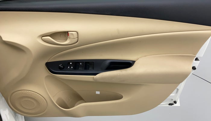 2021 Toyota YARIS J CVT, Petrol, Automatic, 3,590 km, Driver Side Door Panels Control