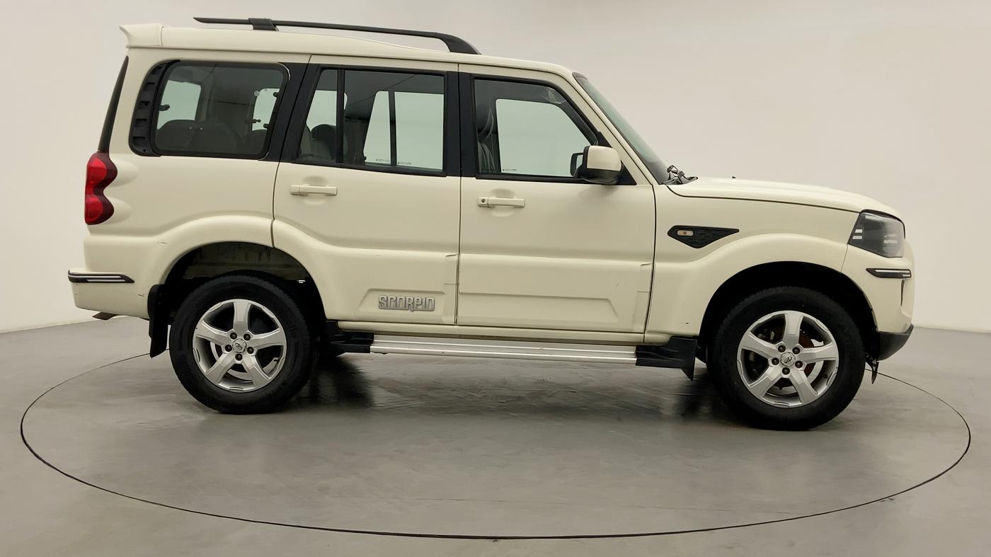 2018 Mahindra Scorpio S5, Diesel, Manual, 18,012 km, Right Side View