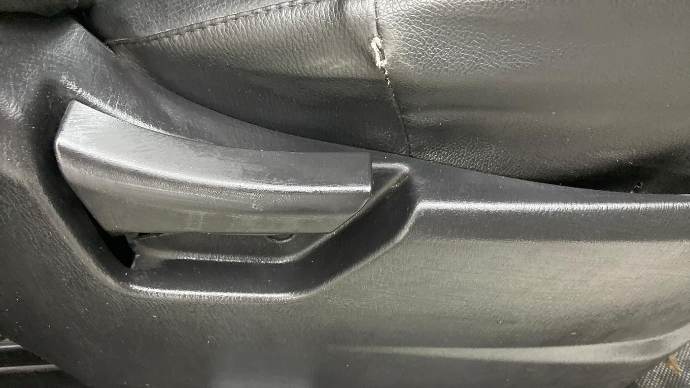 2018 Mahindra Scorpio S5, Diesel, Manual, 18,012 km, Driver Side Adjustment Panel