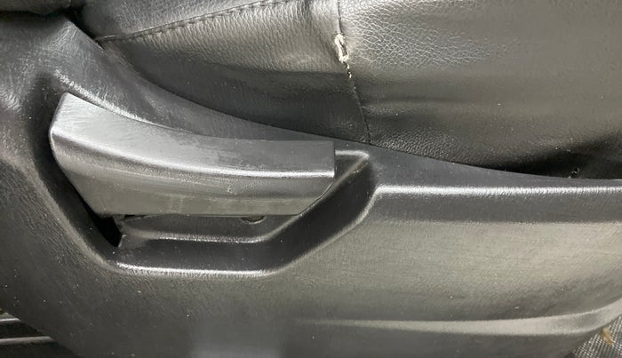 2018 Mahindra Scorpio S5, Diesel, Manual, 18,012 km, Driver Side Adjustment Panel