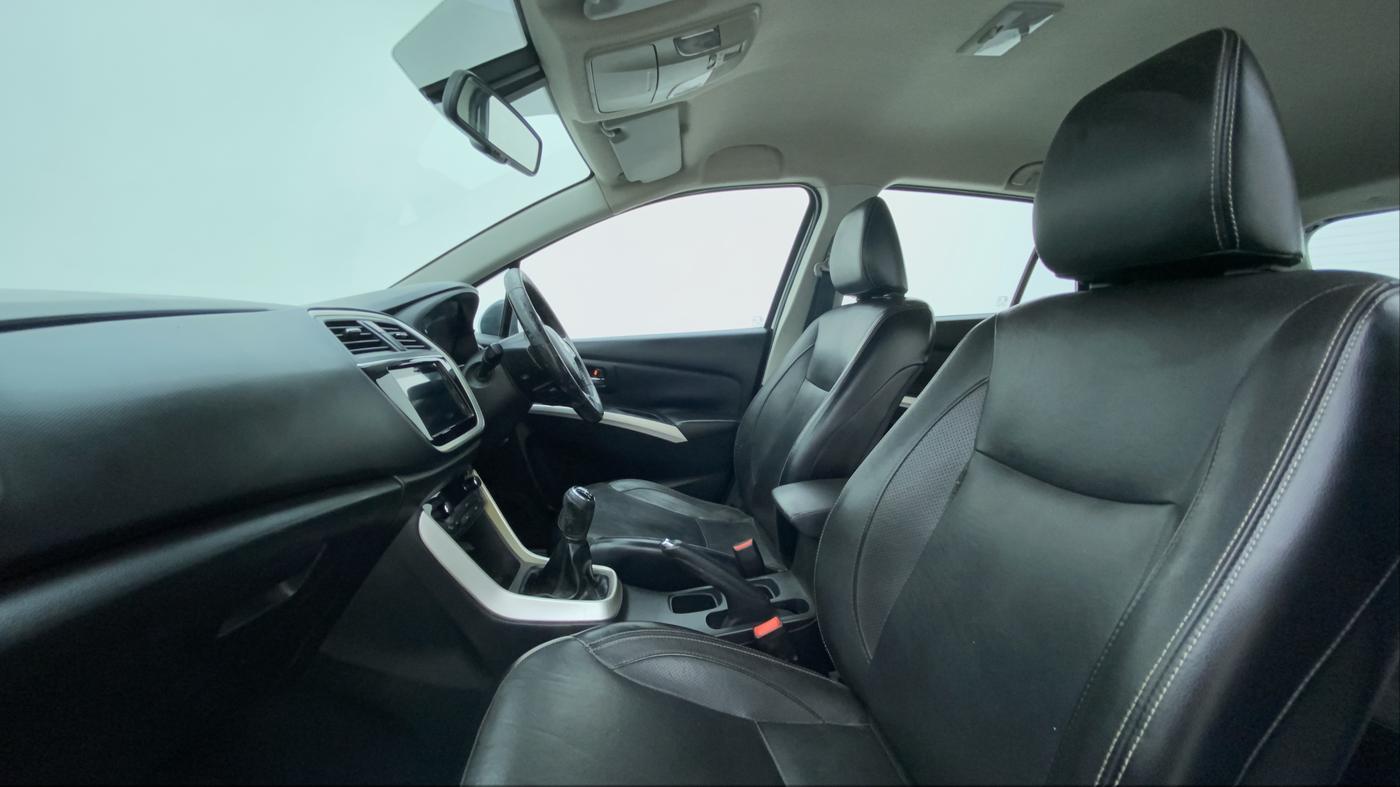 2017 Maruti S Cross ALPHA 1.3, Diesel, Manual, 95,850 km, Right Side Front Door Cabin