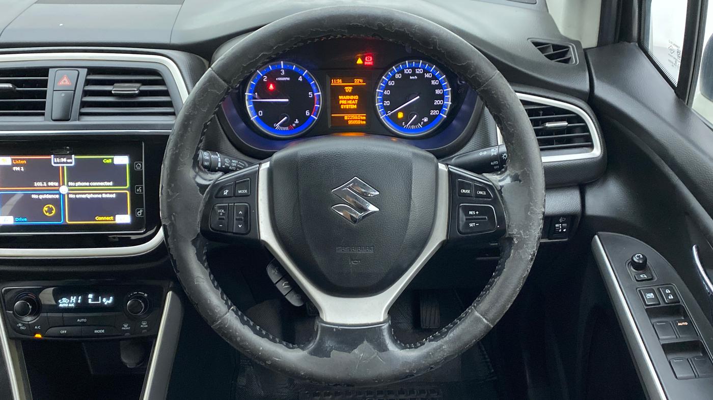 2017 Maruti S Cross ALPHA 1.3, Diesel, Manual, 95,850 km, Steering Wheel Close Up