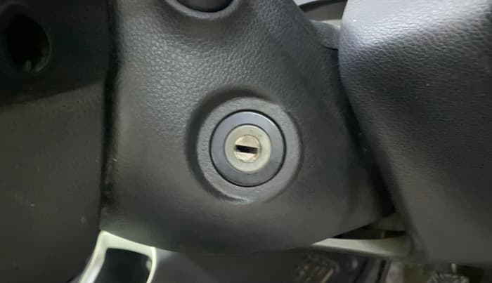 2020 KIA SONET HTK PLUS 1.2, Petrol, Manual, 1,36,014 km, Keyless Start/ Stop Button
