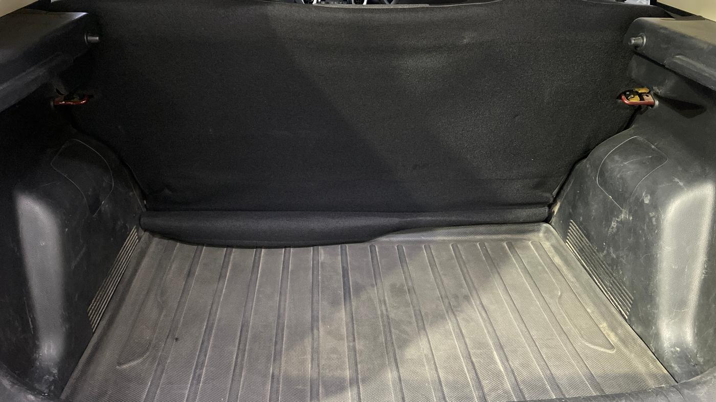 2020 KIA SONET HTK PLUS 1.2, Petrol, Manual, 1,36,014 km, Boot Inside