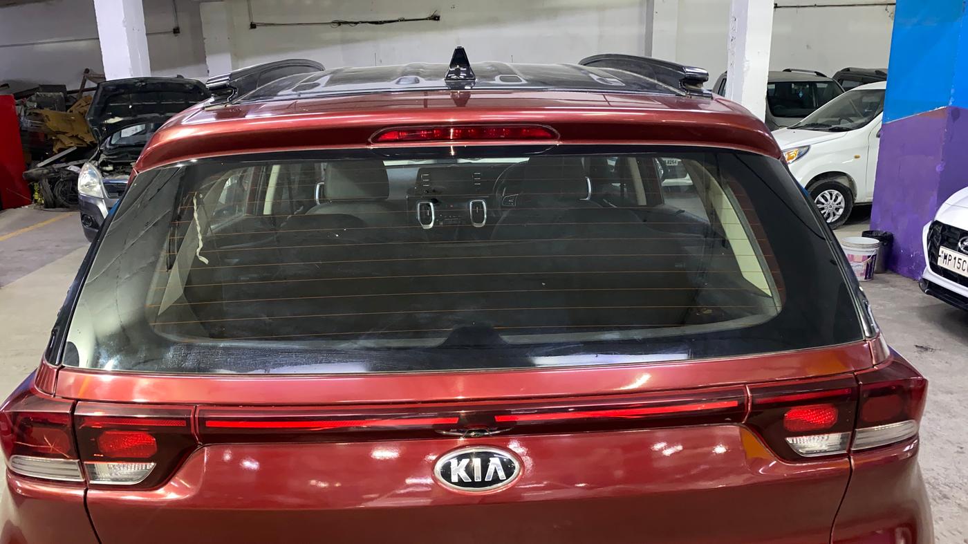 2020 KIA SONET HTK PLUS 1.2, Petrol, Manual, 1,36,014 km, Rear Wiper