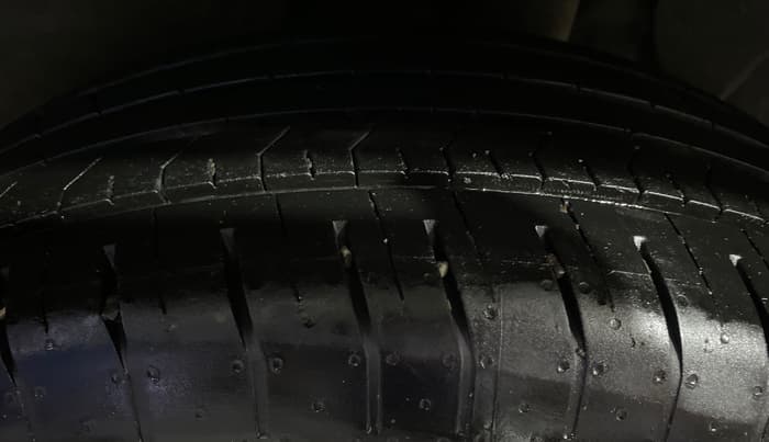 2024 Hyundai Creta EX 1.5 PETROL, Petrol, Manual, 18,010 km, Left Rear Tyre Tread