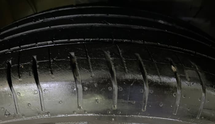 2024 Hyundai Creta EX 1.5 PETROL, Petrol, Manual, 18,010 km, Right Front Tyre Tread
