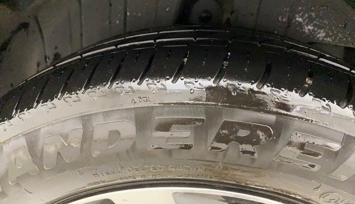 2021 Mahindra XUV300 W8 (O) 1.2 PETROL AMT, CNG, Automatic, 39,619 km, Right Rear Tyre Tread
