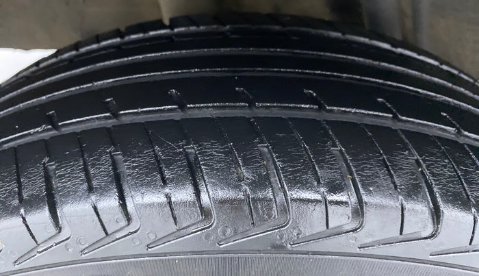 2019 Renault Kwid RXT Opt, Petrol, Manual, 40,159 km, Right Rear Tyre Tread