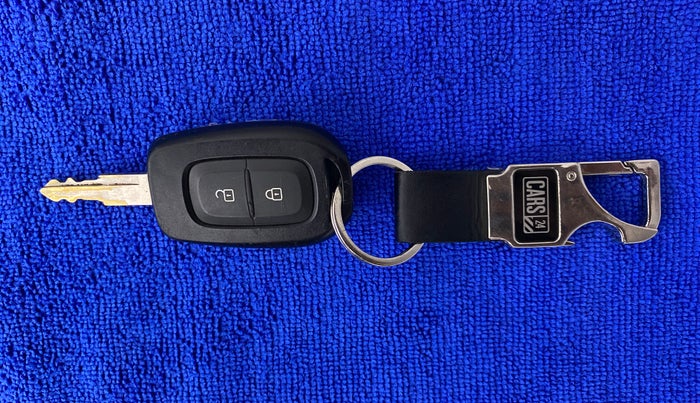 2019 Renault Kwid RXT Opt, Petrol, Manual, 40,159 km, Key Close Up