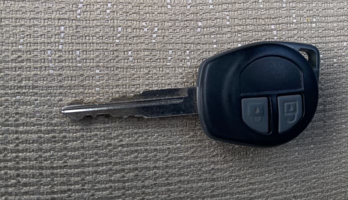 2015 Maruti Swift Dzire VXI, Petrol, Manual, 96,118 km, Key Close Up