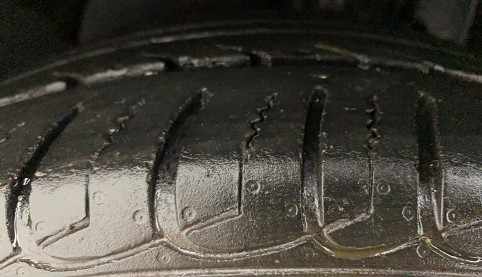 2018 Ford Ecosport TITANIUM + 1.5L PETROL AT, Petrol, Automatic, 51,383 km, Left Front Tyre Tread