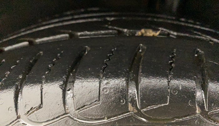 2018 Ford Ecosport TITANIUM + 1.5L PETROL AT, Petrol, Automatic, 51,383 km, Left Rear Tyre Tread
