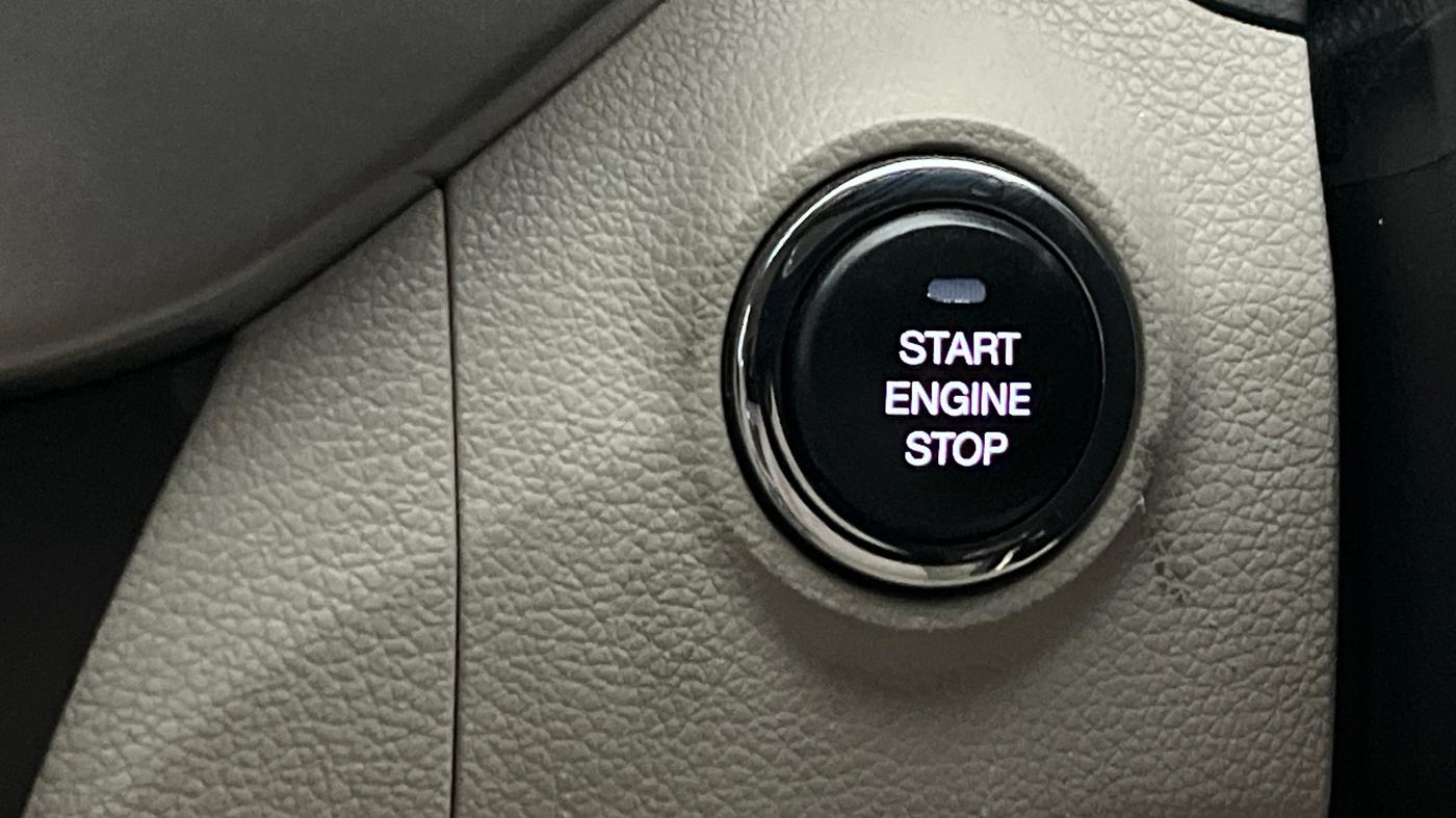 2019 Mahindra XUV300 W8 (O) 1.5 DIESEL, Diesel, Manual, 70,097 km, Keyless Start/ Stop Button