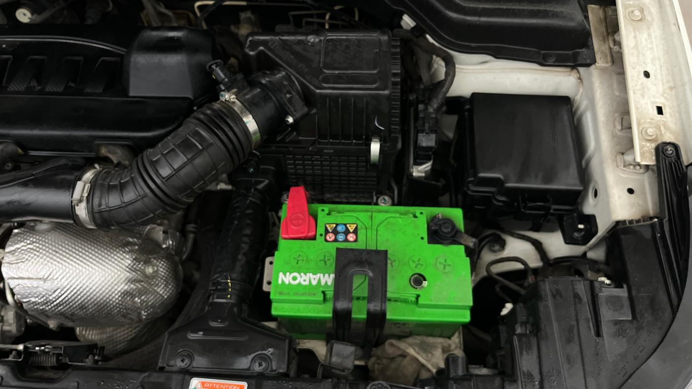 2019 Mahindra XUV300 W8 (O) 1.5 DIESEL, Diesel, Manual, 70,097 km, Engine View - Left