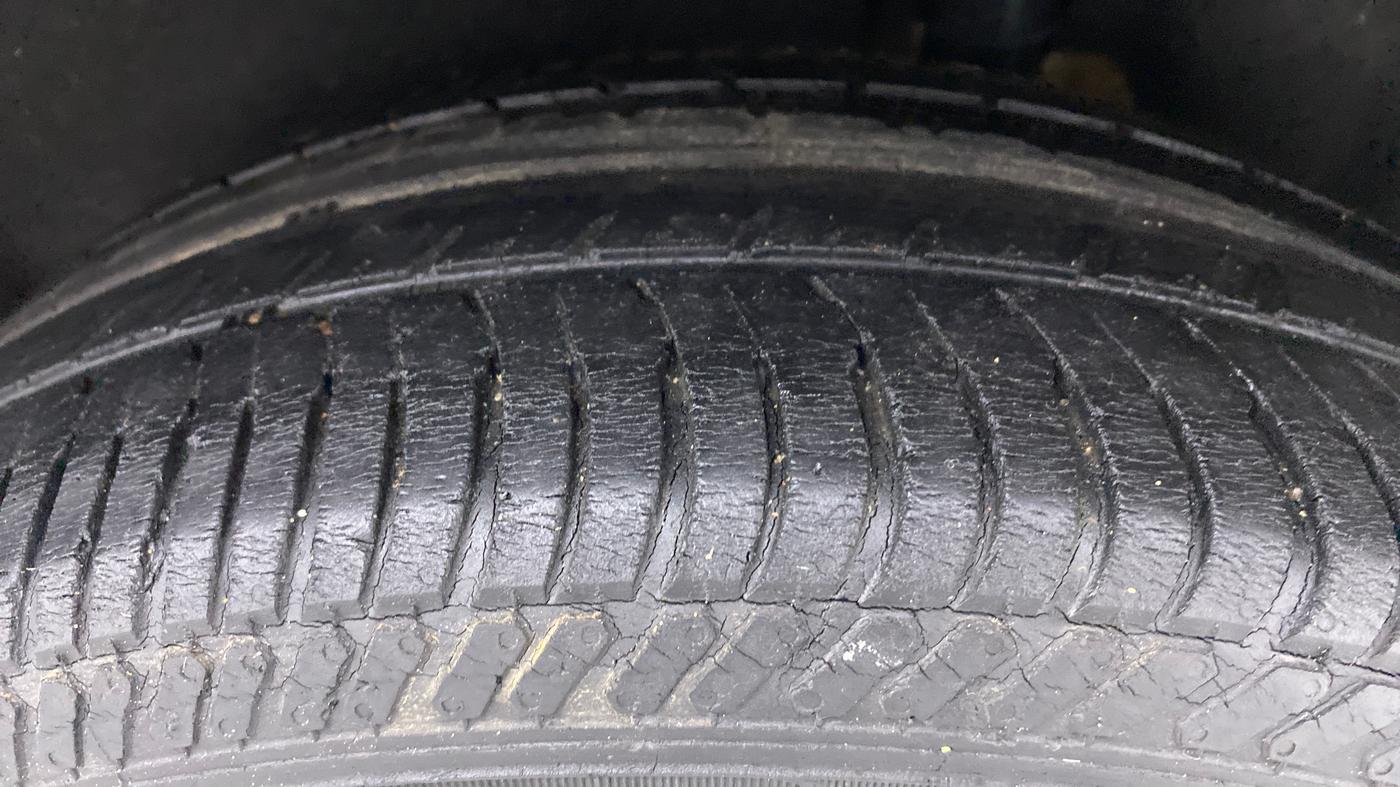 2014 Ford Ecosport 1.5TITANIUM TDCI, Diesel, Manual, 74,864 km, Left Rear Tyre Tread
