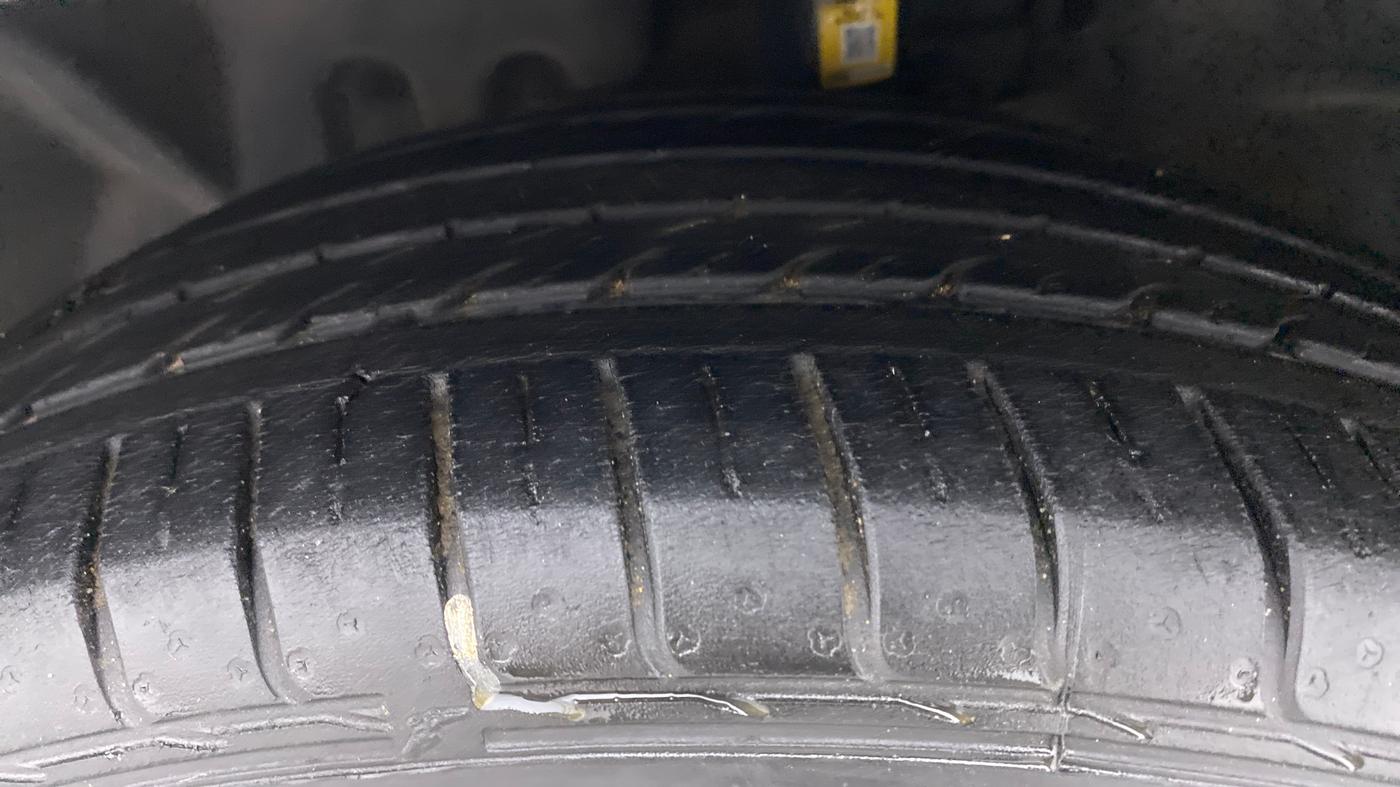 2014 Ford Ecosport 1.5TITANIUM TDCI, Diesel, Manual, 74,864 km, Left Front Tyre Tread