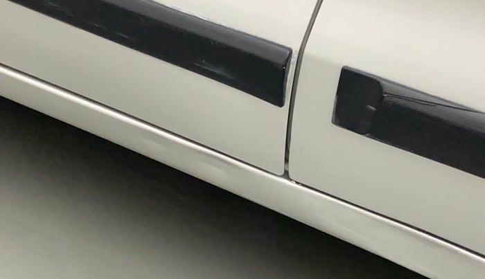 2015 Maruti Wagon R 1.0 VXI, Petrol, Manual, 64,221 km, Left running board - Slightly dented