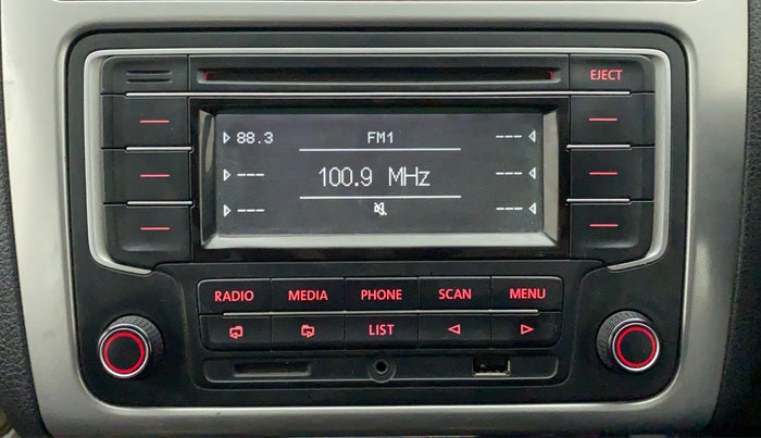 2015 Volkswagen Polo HIGHLINE1.5L DIESEL, Diesel, Manual, 1,41,390 km, Infotainment System