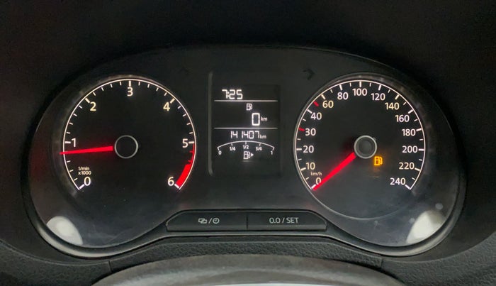 2015 Volkswagen Polo HIGHLINE1.5L DIESEL, Diesel, Manual, 1,41,390 km, Odometer Image