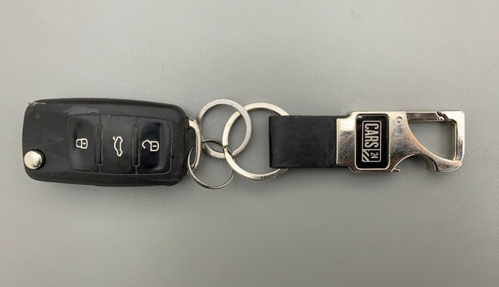 2015 Volkswagen Polo HIGHLINE1.5L DIESEL, Diesel, Manual, 1,41,390 km, Key Close Up