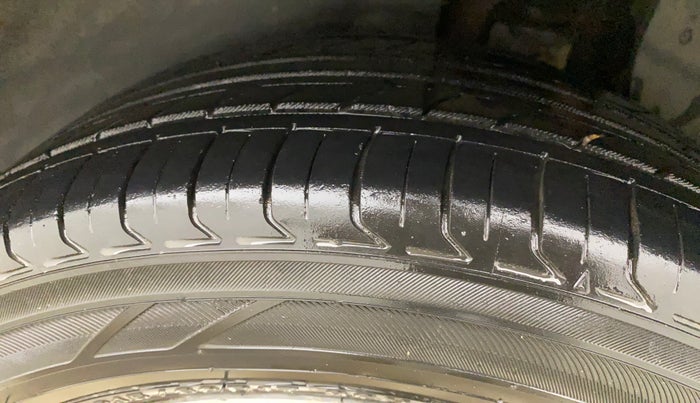 2017 Hyundai Creta SX (O) 1.6 DIESEL, Diesel, Manual, 81,298 km, Left Rear Tyre Tread