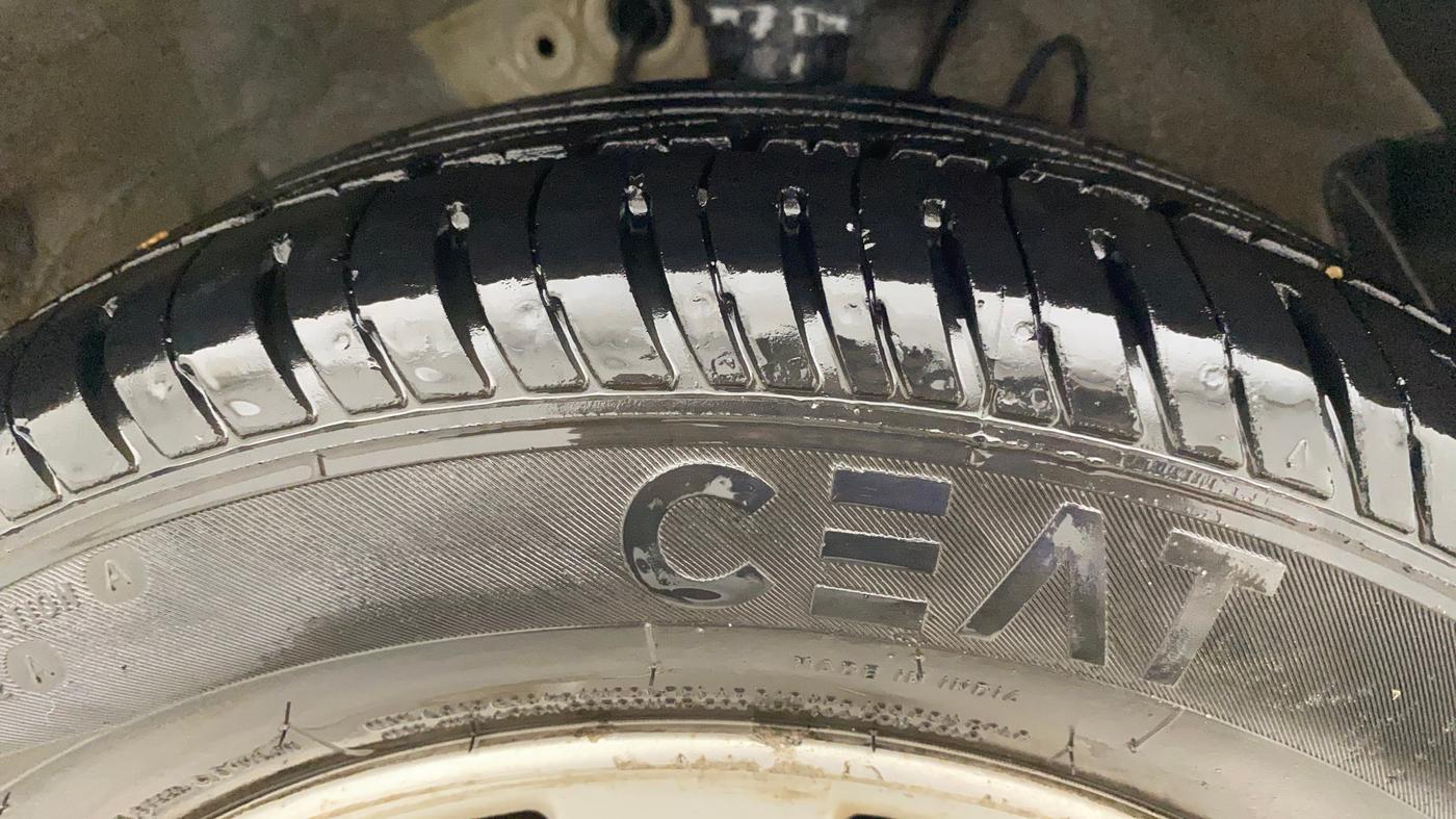 2014 Hyundai i20 SPORTZ 1.2, CNG, Manual, 46,253 km, Right Front Tyre Tread