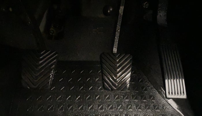 2014 Hyundai i20 SPORTZ 1.2, CNG, Manual, 46,253 km, Pedals