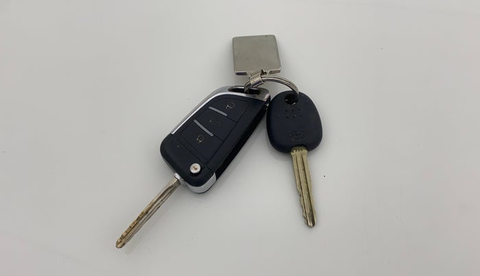 2014 Hyundai i20 SPORTZ 1.2, CNG, Manual, 46,253 km, Key Close Up