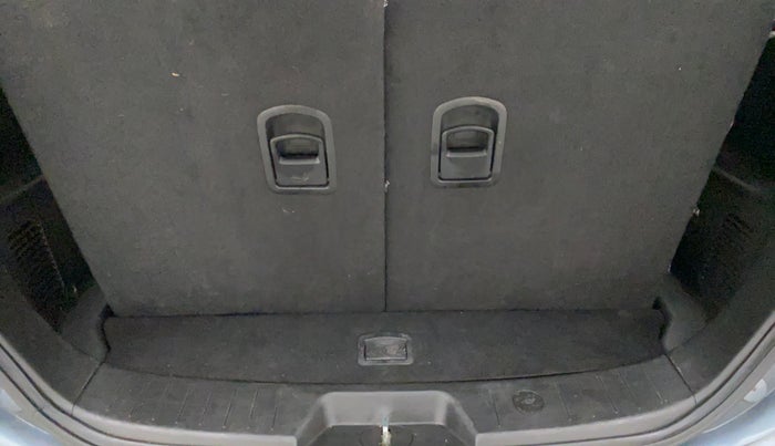 2014 Mahindra XUV500 W6, Diesel, Manual, 1,07,080 km, Boot Inside
