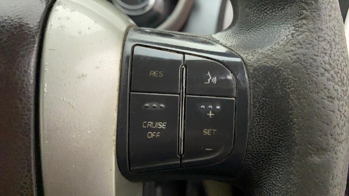 2014 Mahindra XUV500 W6, Diesel, Manual, 1,07,080 km, Adaptive Cruise Control