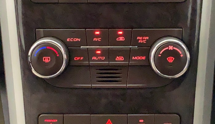 2014 Mahindra XUV500 W6, Diesel, Manual, 1,07,080 km, Automatic Climate Control